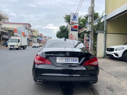 Mercedes Benz CLA250 2014 ថ្មីណាស់