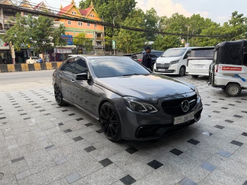 Mercedes Benz E200 2012 Diesel
