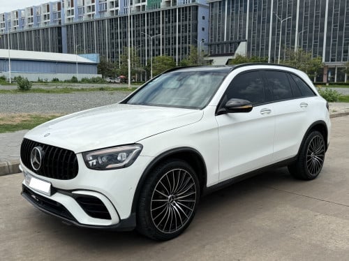 Mercedes Benz GLC-300 2016 ក្នុងខ្មៅ ម្ចាស់ដេីមទី1