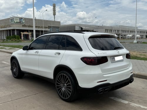 Mercedes Benz GLC-300 2016 ក្នុងខ្មៅ ម្ចាស់ដេីមទី1