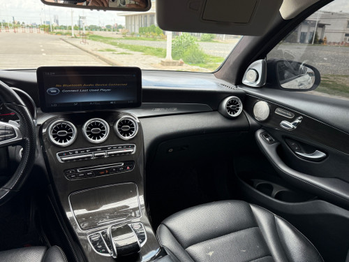 Mercedes Benz GLC-300 2016 ក្នុងខ្មៅ ម្ចាស់ដេីមទី1