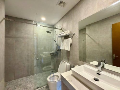 Modern 2-Bedroom Serviced Apartment in Toul Tom Poung Area (Russian Market)
