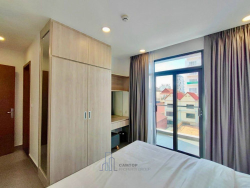 Modern 2-Bedroom Serviced Apartment in Toul Tom Poung Area (Russian Market)