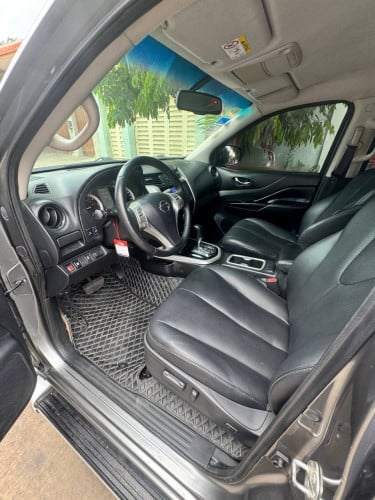 Navara 2015 អូតូ កាប់ពីតាស់ឆ្វេងកែ 21500$
