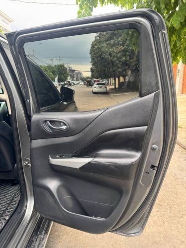Navara 2015 អូតូ កាប់ពីតាស់ឆ្វេងកែ 21500$