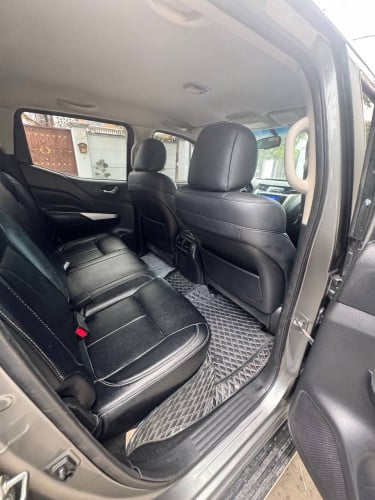 Navara 2015 អូតូ កាប់ពីតាស់ឆ្វេងកែ 21500$