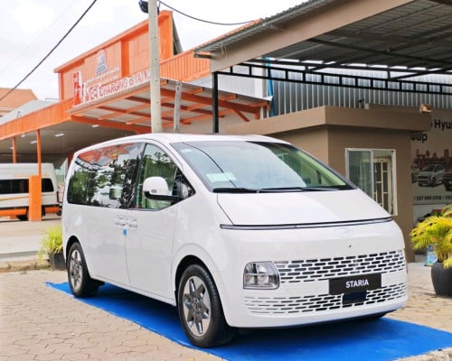 New Stock Staria 11Seats
