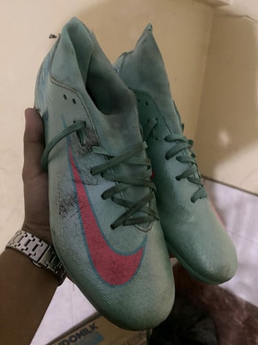Nike mercurial vapor size 42 top grade
