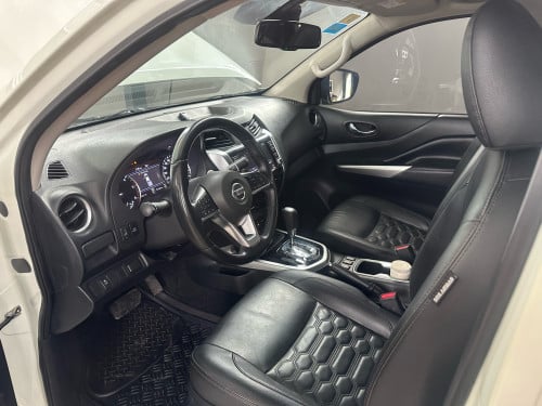 Nissan Navara VL Full Option 2021