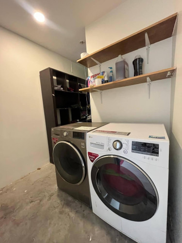 Penthouse 5  Bedroom For Rent At Chroy Chong var 15 minutes From Lycée Français René Descartes