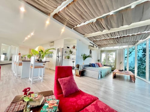 Penthouse 5  Bedroom For Rent At Chroy Chong var 15 minutes From Lycée Français René Descartes