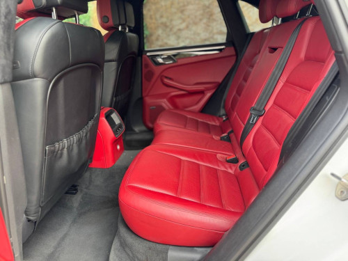 មានលុយ50%យកឡានបាប porsche macan 2015 Full Option សាំងសុទ្ធ លក់ 25500$ចចារ