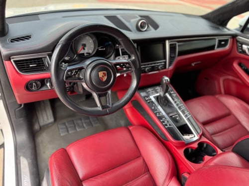 មានលុយ50%យកឡានបាប porsche macan 2015 Full Option សាំងសុទ្ធ លក់ 25500$ចចារ