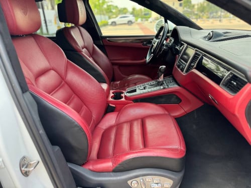 មានលុយ50%យកឡានបាប porsche macan 2015 Full Option សាំងសុទ្ធ លក់ 25500$ចចារ