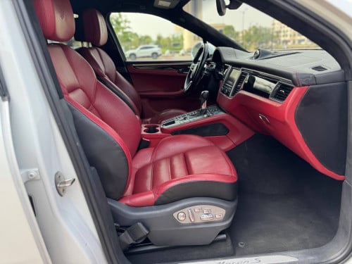 មានលុយ50%យកឡានបាប porsche macan 2015 Full Option សាំងសុទ្ធ លក់ 25500$ចចារ