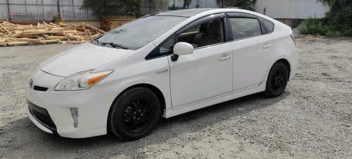 Prius 013 option 4 Delux Solar តម្លៃចរចាបាន
