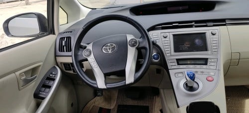 Prius 013 option 4 Delux Solar តម្លៃចរចាបាន