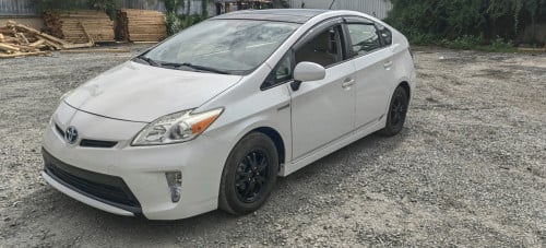 Prius 013 option 4 Delux Solar តម្លៃចរចាបាន
