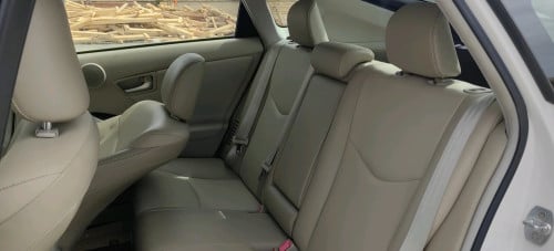 Prius 013 option 4 Delux Solar តម្លៃចរចាបាន