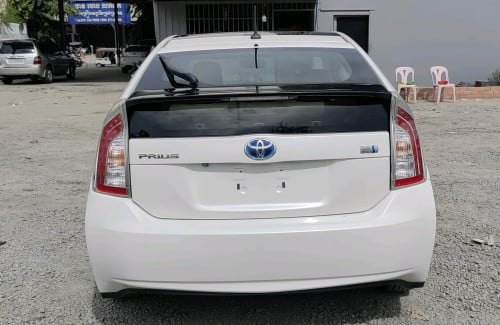 Prius 013 option 4 Delux Solar តម្លៃចរចាបាន