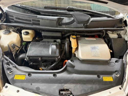 Prius 04 Half full