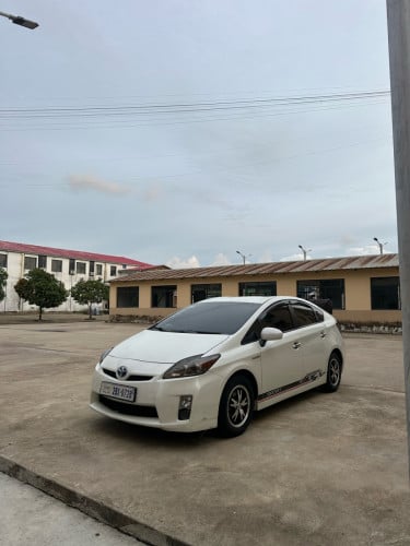 Prius 2011 Option 2 ឡើង Option 3