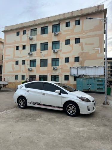 Prius 2011 Option 2 ឡើង Option 3