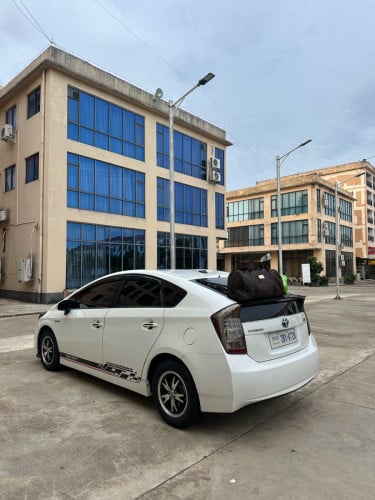 Prius 2011 Option 2 ឡើង Option 3