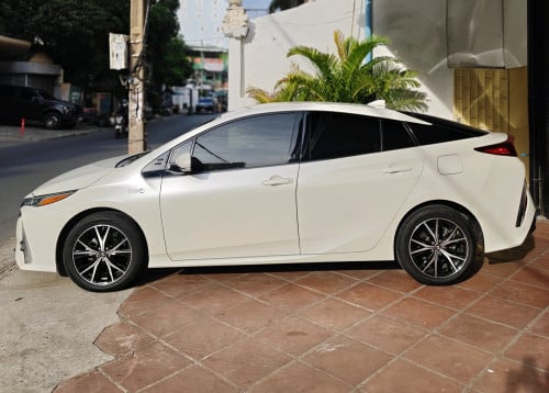 Prius Prime 2017 2CC-4444