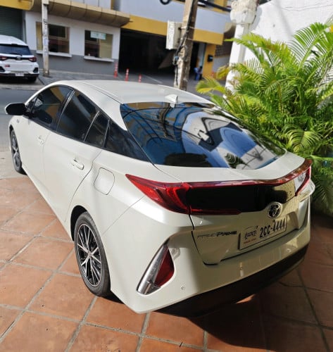 Prius Prime 2017 2CC-4444