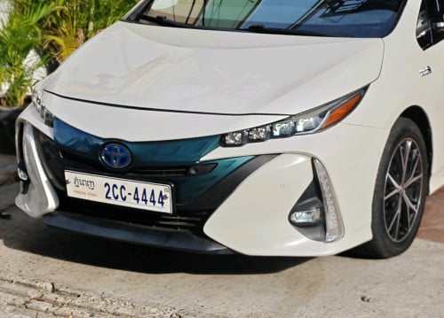 Prius Prime 2017 2CC-4444