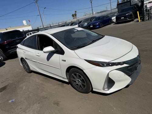 PRIUS prime Full premium 2017 បើកទូរ 08-06-2026