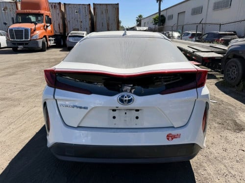 PRIUS prime Full premium 2017 បើកទូរ 08-06-2026