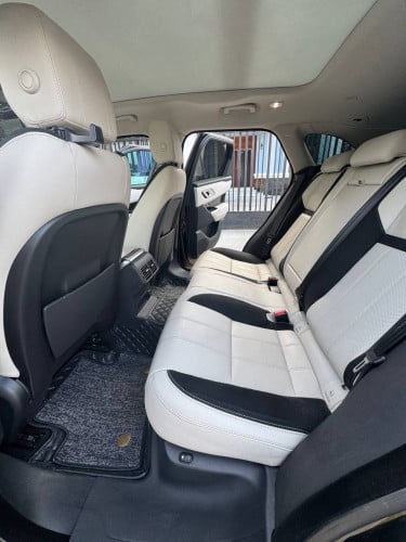 Rangrover Velar 2021 លក់ ថ្មីណាស់ ស៊ីន១ជុំ