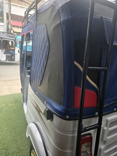 Re bajaj 2020លក់