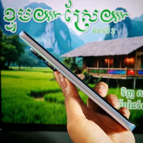 Redmi Note 13 Pro+ 5G Global (វ៉ៃដូរបាន)មានធានាច្បាស់លាស់ត្រឹមត្រូវ