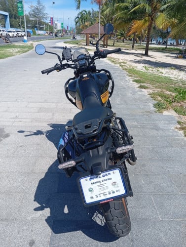 Royal Enfield himalayan 2025