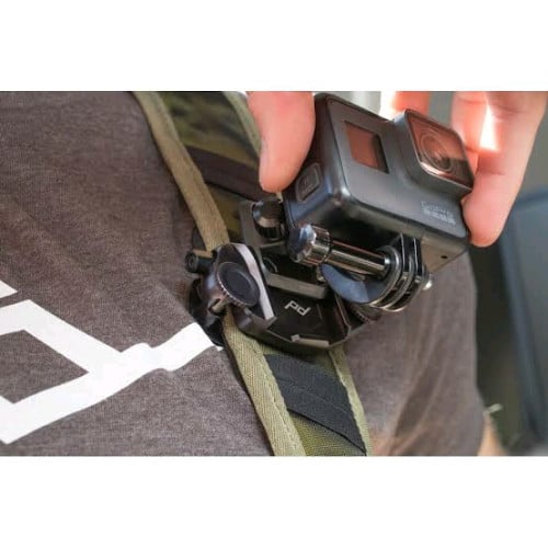Safe, fast, flexible access-GoPro/action camera, PAS/DSLM/DSLR or binoculars - Peak Design Capture