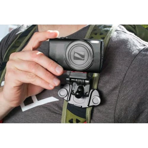 Safe, fast, flexible access-GoPro/action camera, PAS/DSLM/DSLR or binoculars - Peak Design Capture