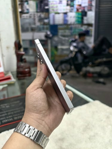 Samsung Galaxy S25 ultra 256G sim2 ក្រុមហ៊ុនស្អាត99% ម៉ាសុីនហ្សីនសំនុំណែន ត