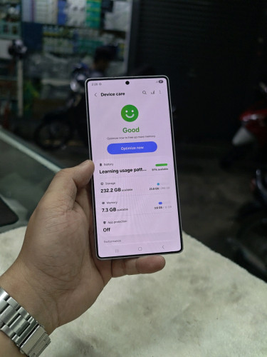 Samsung Galaxy S25 ultra 256G sim2 ក្រុមហ៊ុនស្អាត99% ម៉ាសុីនហ្សីនសំនុំណែន ត