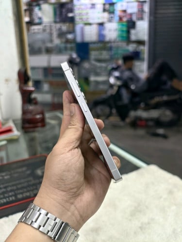 Samsung Galaxy S25 ultra 256G sim2 ក្រុមហ៊ុនស្អាត99% ម៉ាសុីនហ្សីនសំនុំណែន ត