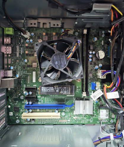 Sell Dell Vostro 3020, Core i7-13700, Ram 16GB, SSD M.2 256GB, HDD 1TB, Monitor 24" 100Hz