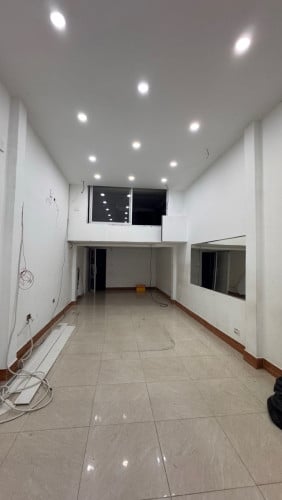 Shop for rent at BKK1 / 门面出租​ BKK1（1层半）