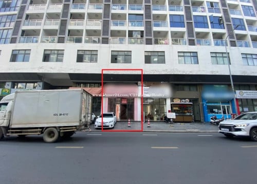 Shophouse for rent in Doun Penh Riverside