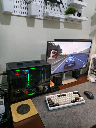 Small case powerful PC build