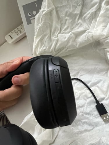 Sony WH-CH520 wireless headset (99% new)