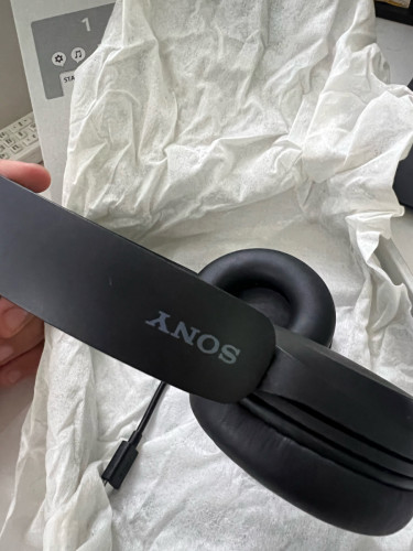 Sony WH-CH520 wireless headset (99% new)