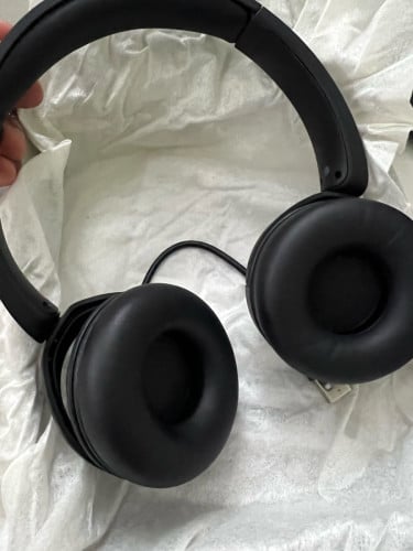 Sony WH-CH520 wireless headset (99% new)