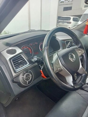 Ssangyong 2017 ប៉ុង2 ម៉ាស៊ូត ឡានស្អាត